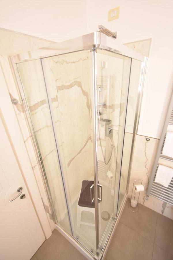 E - Rent And Le Nel Corso - Adults Only Gasthuis 2*
