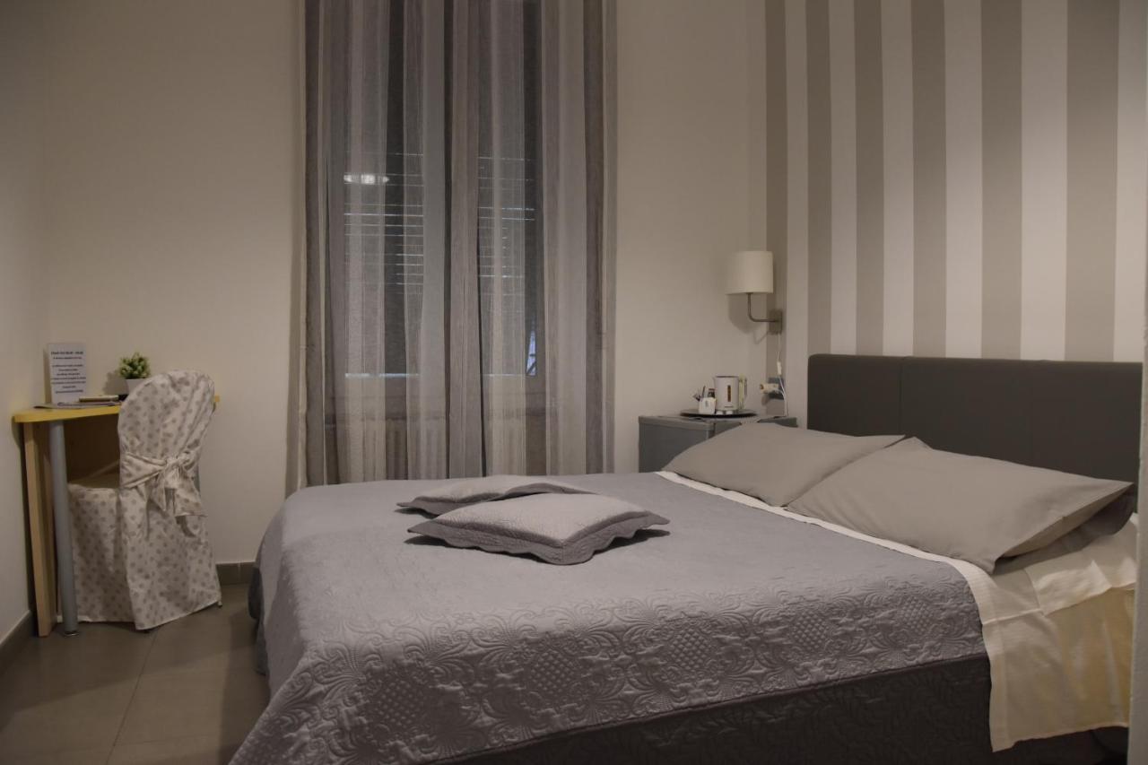 E - Rent And Le Nel Corso - Adults Only Gasthuis